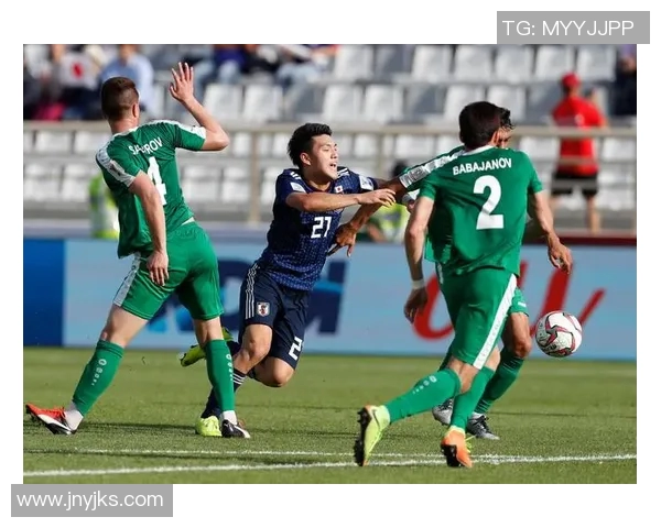 世预赛中国队对阵香港队裁判表现引发热议分析与争议的背后故事 世预赛中国队对阵香港队裁判表现引发热议分析与争议的背后故事