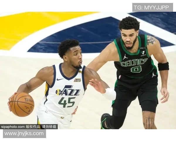 勇士与爵士季后赛直播对决精彩瞬间全程回顾与分析 勇士与爵士季后赛直播对决精彩瞬间全程回顾与分析