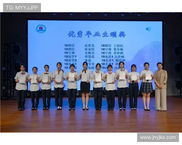 上海足球队选拔赛特别报道:从青涩起步到辉煌成就的成长历程 上海足球队选拔赛特别报道:从青涩起步到辉煌成就的成长历程